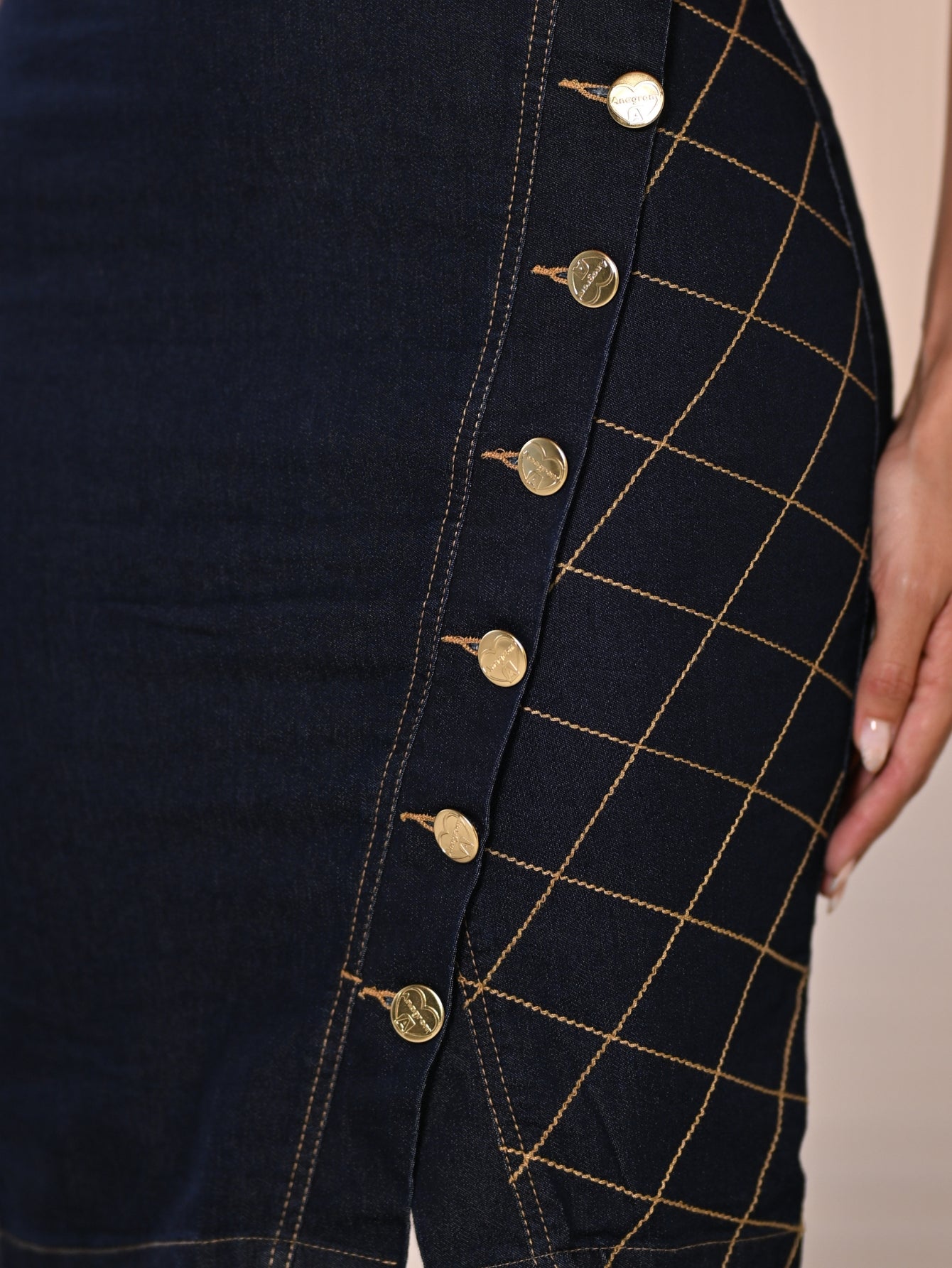 Anagrom Women's Denim Skirt High Stretch Knee Length Zig Zag Seam details Regular and Plus Size Ref.180